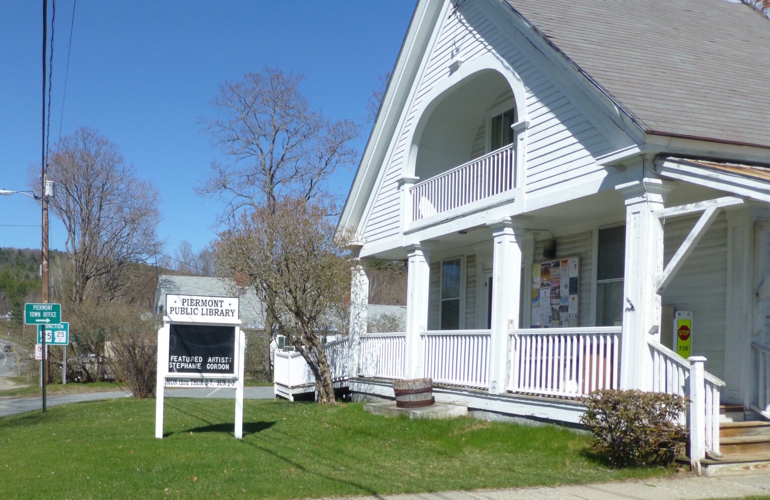 Piermont Public Library Town of Piermont